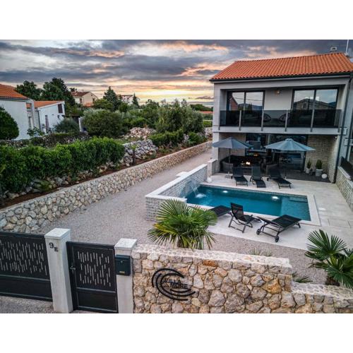 Villa More