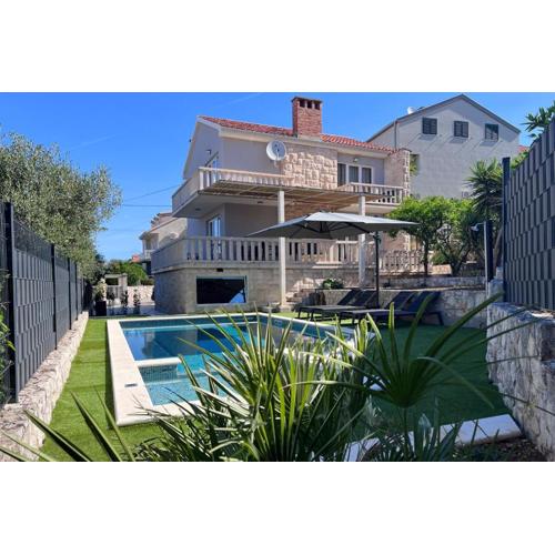 Villa Moreta with heated pool, Sauna, Hot-tub