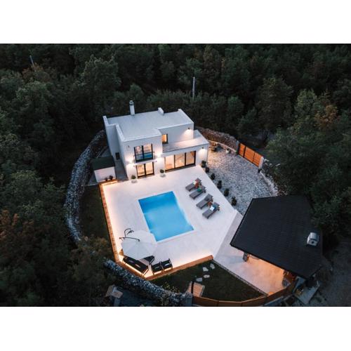 Villa Moretto with private swimming pool and jacuzzi
