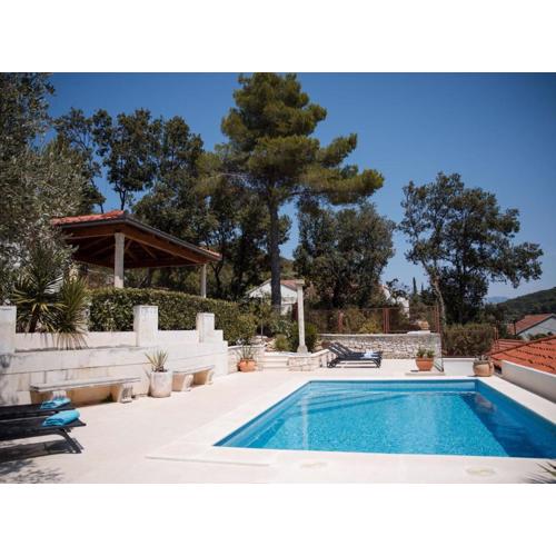 Villa Nada - Unique and Artistic