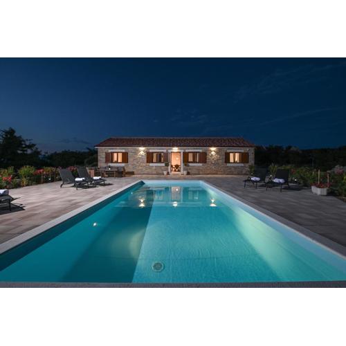 Villa Nika