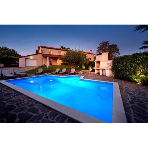 Villa Nina with Private pool near Poreč