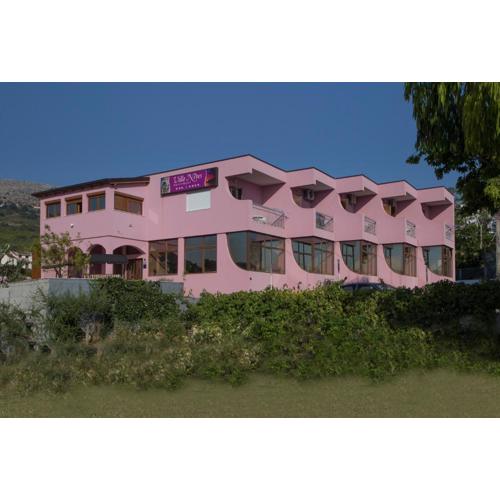 Villa Nives holiday apartment rentals