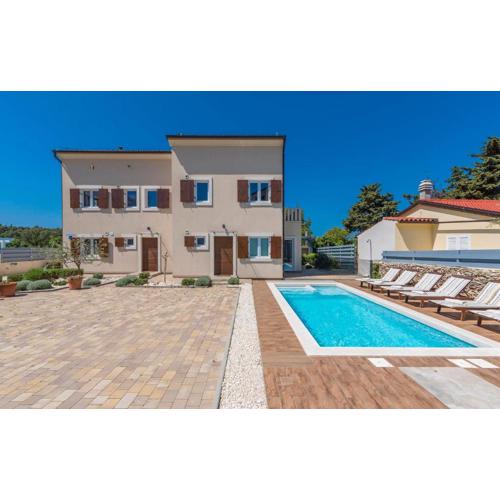 Villa Nocciola with Sea View, Private Pool and Sauna