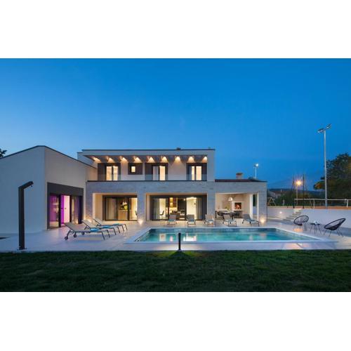 Villa Nostra Libertas by Istrialux