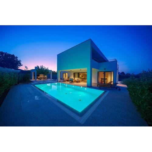 Villa O