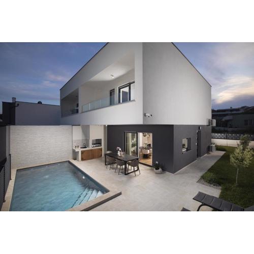 Villa Oasis Mit Beheiztem Pool, 700 M Vom Meer Entfernt