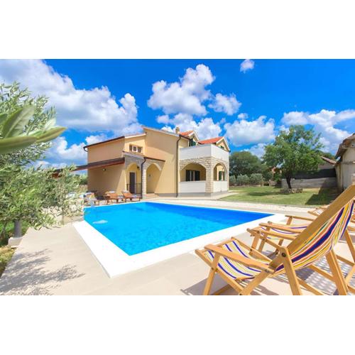 Villa Oasis near Krka Waterfalls