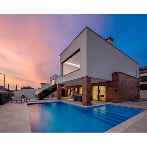 Villa Old Olive IV by Vivi Rent