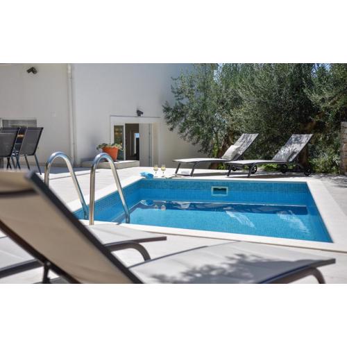 Villa OLIVE TREE village Pisak heated pool and close to the beach