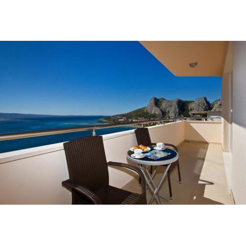 Villa Omis Michy - family house for big and small groups