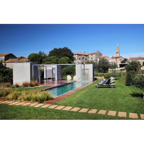 Villa Palace Leonardelli, a luxury renovated baroque villa