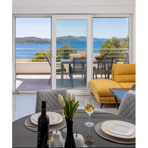 VILLA PALAVRA - Apartments With Amazing Sea Views and Heated Pool