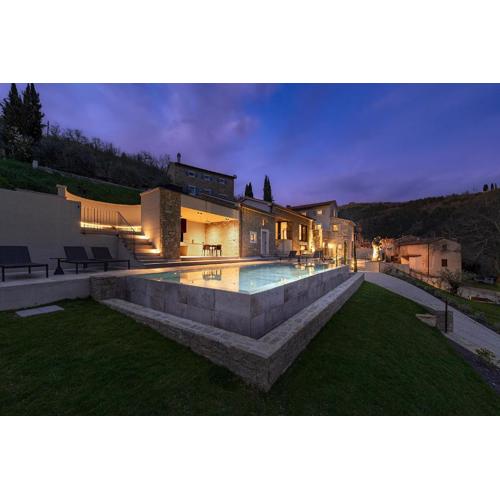 Villa Panorama del Tartufo for 6 people in Central Istria with spa & truffle hunting experience