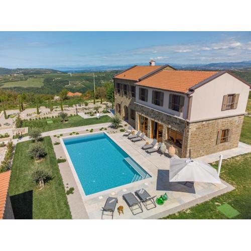 Villa Paradiso dIstria with Spa and heated pool