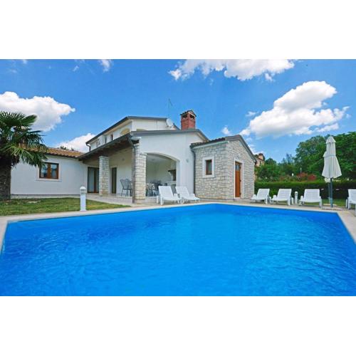 Villa Paris IV