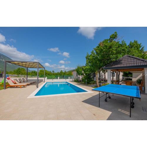 Villa Petar Zagvozd - Makarska by Villas Guide
