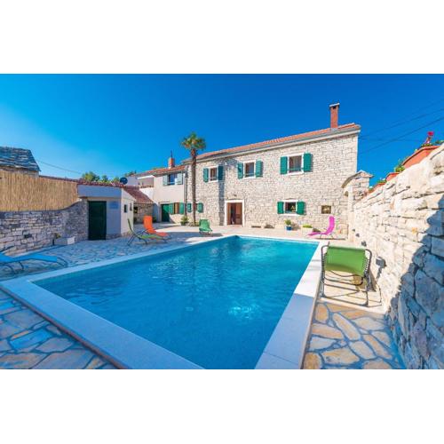Villa Petrovi Dvori ZadarVillas
