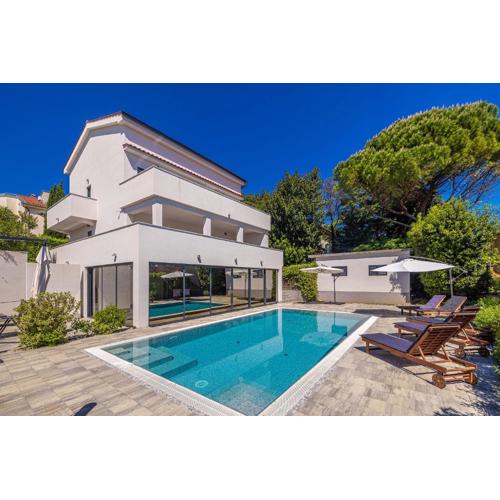 Villa PHOENIX