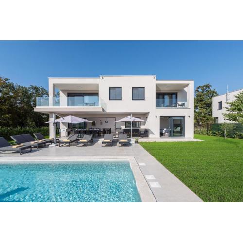Villa Pina***** in Karigador/Novigrad