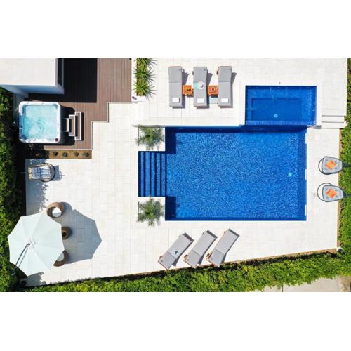 Villa Pino with Pool, Sauna & Jacuzzi