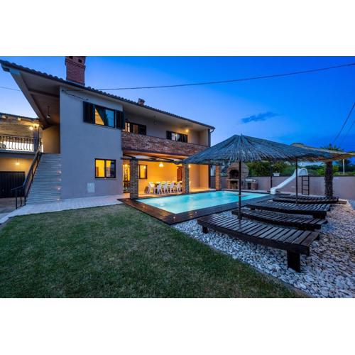 Villa Pupos Mit Privatem Pool, Jacuzzi Und Sauna