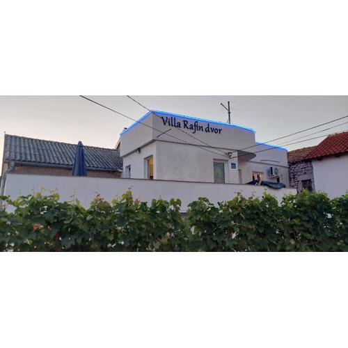 Villa Rafin dvor