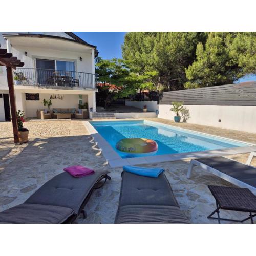 Villa R&B heated pool