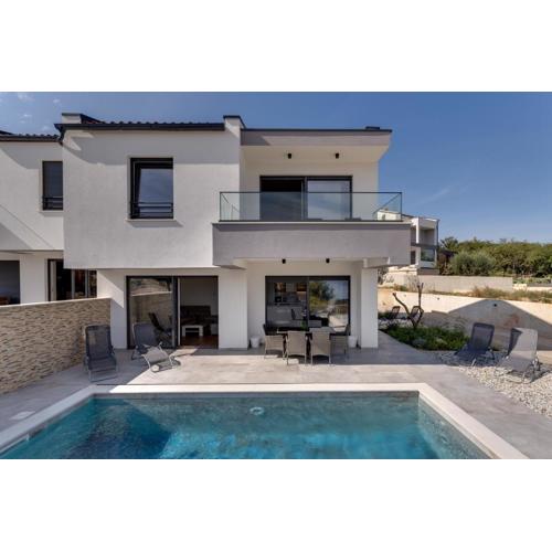 Villa Rosemary -semi-detached villa with a pool and a panoramic view, close to a sandy beach - by TRAVELER tourist agency Krk