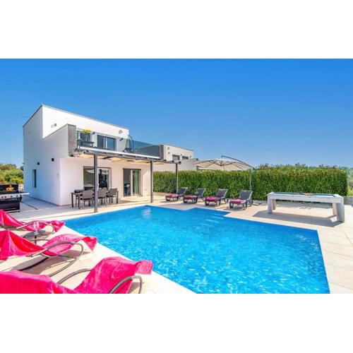 Villa Rosmarino by Villa Plus
