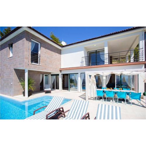 Villa Royal 1 Podstrana