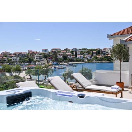 Villa Rozana - Beachfront Wellness Retreat