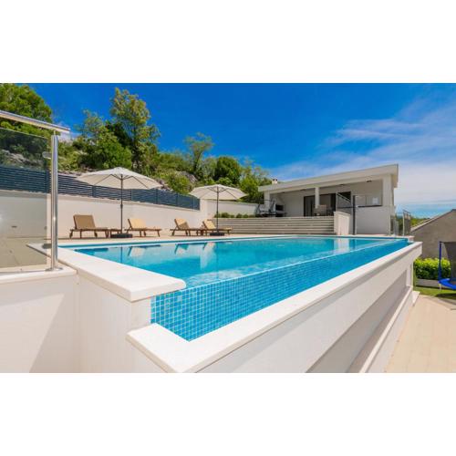 Villa Rusula -Makarska by Villas Guide