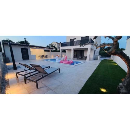 Villa Salvatore Mit Beheiztem Pool