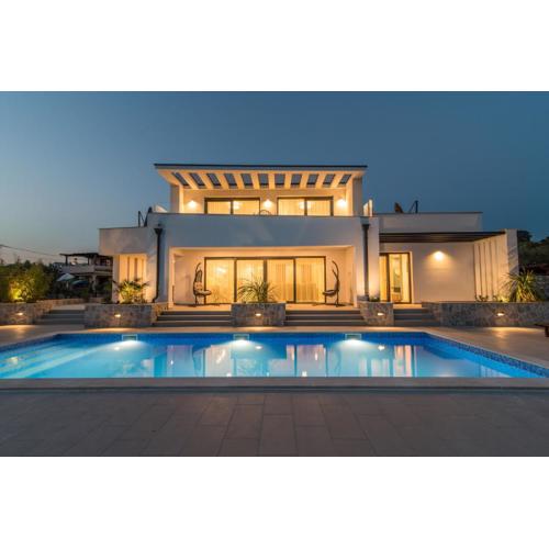 Villa Salvia with pool