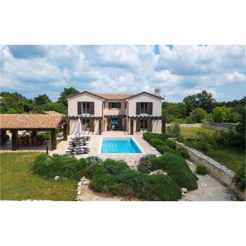 Villa Santi