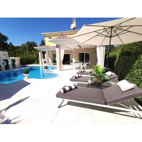 Villa Santo