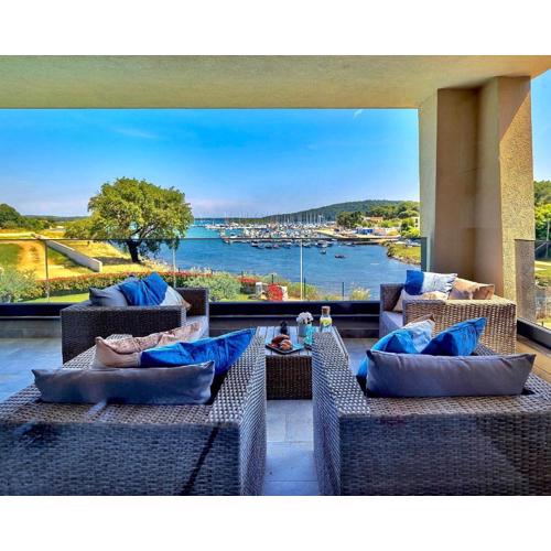 Villa SCALA Pomer-Medulin SEA VIEW