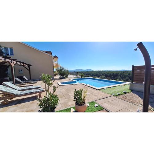 Villa Scolopax rusticola Skradin with heated pool