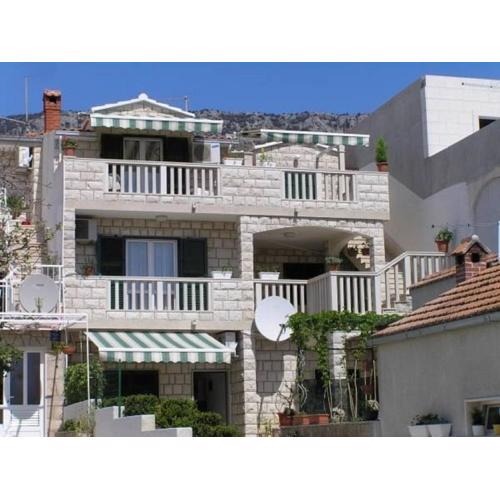 Villa Senjkovic - Apartments with Balcony and Sea View