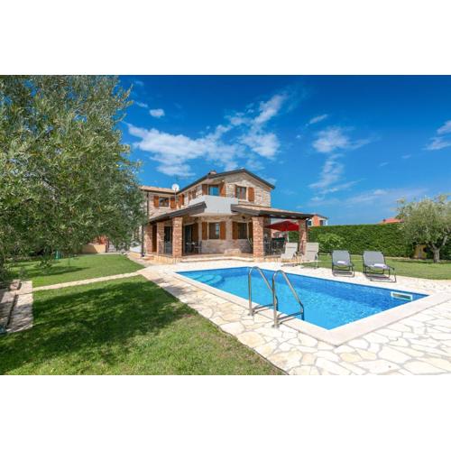Villa Shirin Mit Pool, Jacuzzi Und Kamin