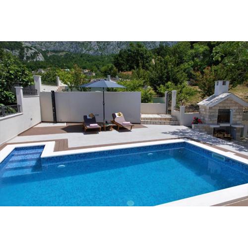 Villa Silencio mit Pool