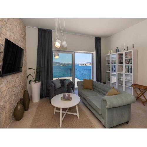 Villa Simpleza - Six Bedroom Villa with Private Pool and Jacuzzi