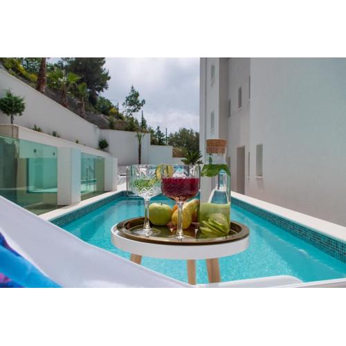Villa Smaragd - Lapis - Luxury Apartment With Shared Pool