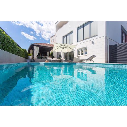 Villa Solis Kastela - Private Heated Pool