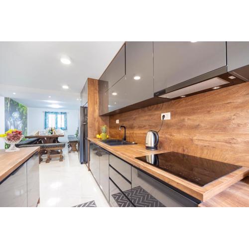 VILLA STARS HILL WITH HEATING POOL and JACUZZI - MAKARSKA