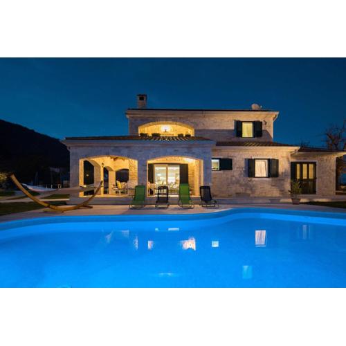 Villa Stonegate Estate - Bonus, dvije vile jedna cijena!