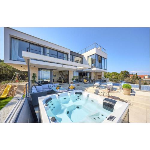 Villa Sunlight