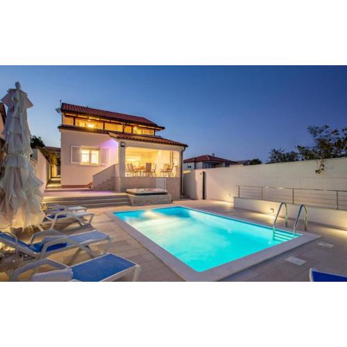 Villa Sunrise