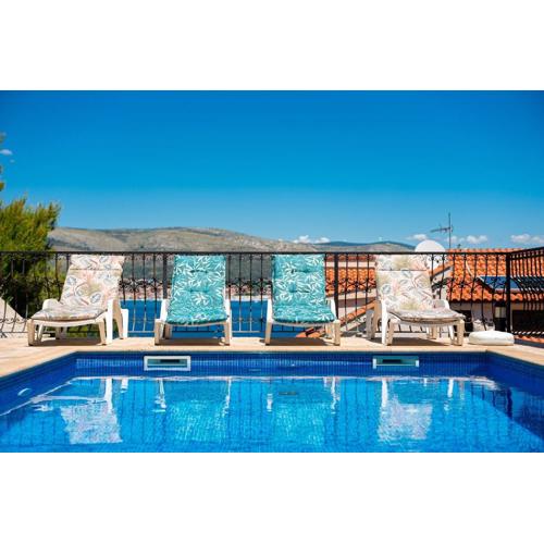 Villa Sunset Apartments